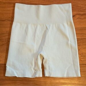 OQQ Ribbed Workout Shorts Light Grey size Small